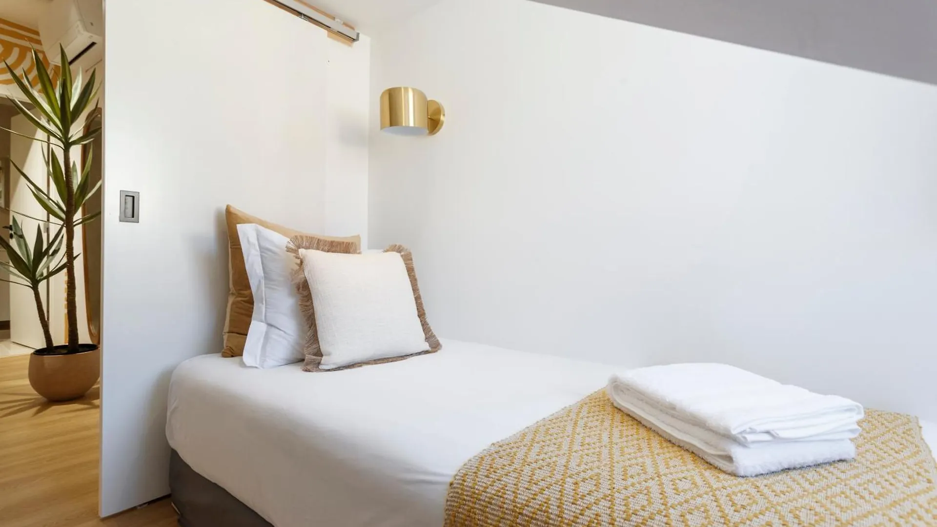 Lisbon Design Prata Apartment Portugal