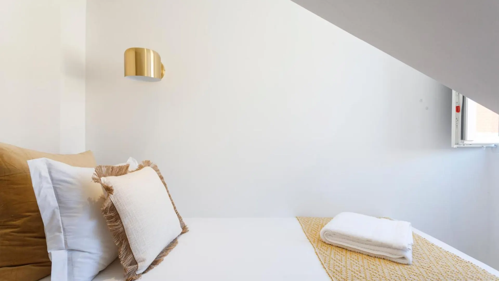 Lisbon Design Prata Apartment Portugal